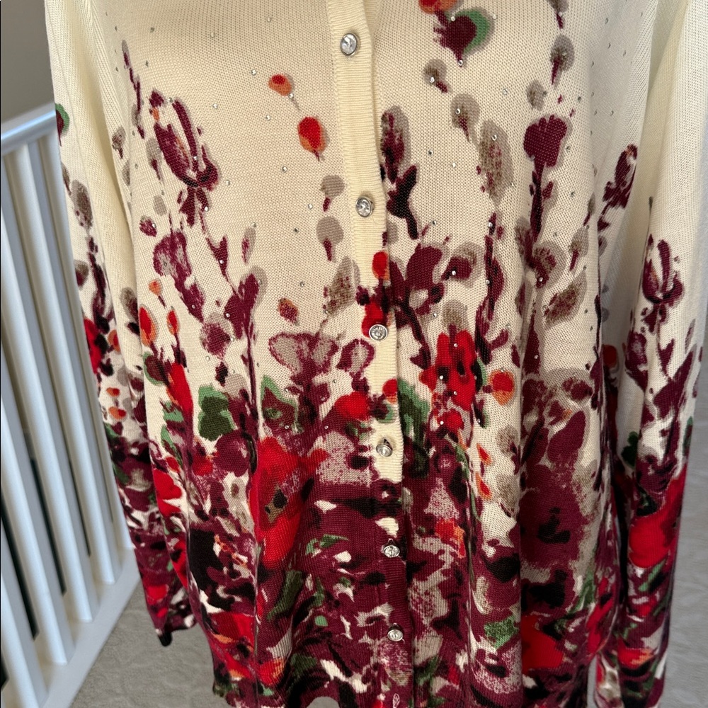 Cathy Daniels Cream and Red Floral Button Down Shirt - Picture 4 of 6